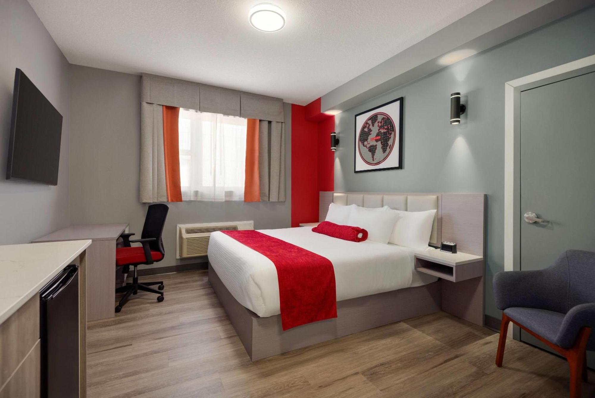Ramada By Wyndham West Edmonton Hotel & Suites Exterior foto